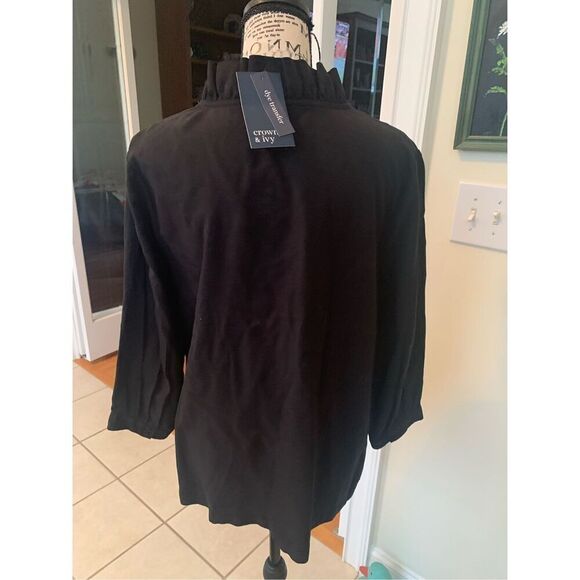 NWT Crown & Ivy Women's 3/4 Sleeve Ruffle Neck Top - Picture 3 of 10